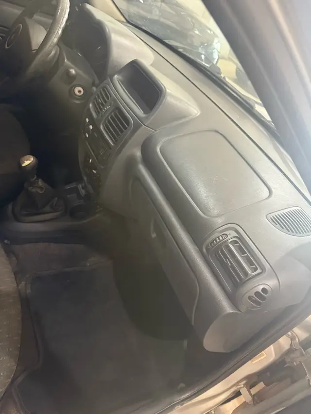 Carro Renault Clio 2016 Expression 1.0 16V (Flex)