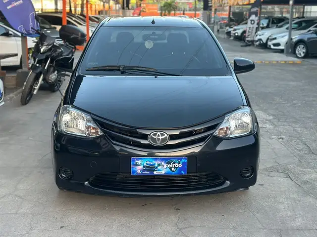 Carro Toyota Etios Sedan 2014 X 1.5 (Flex)
