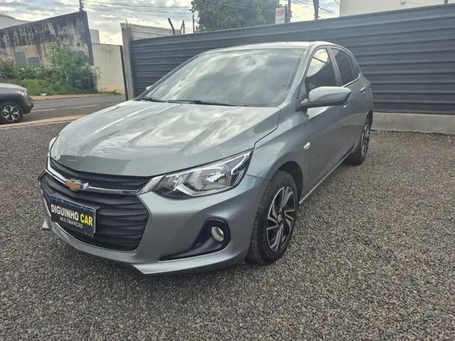 Carro Chevrolet Onix 2025 LT 1.0 Turbo