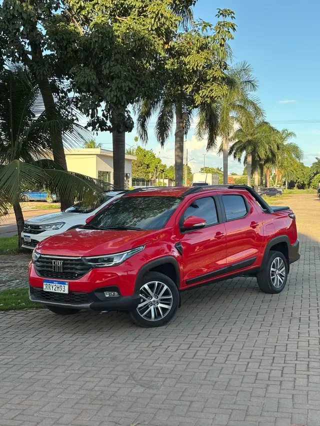 Carro Fiat Strada 2023 Volcano 1.3 8V CD AT