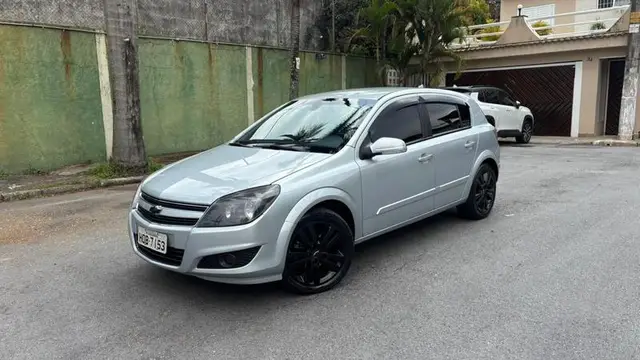 Carro Chevrolet Vectra GT 2011 2.0 8V (Flex)