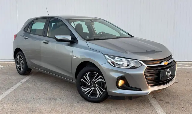 Carro Chevrolet Onix 2025 1.0