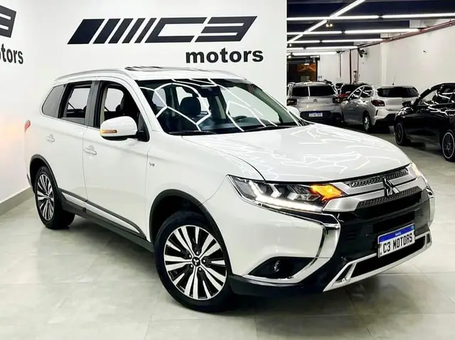 Carro Mitsubishi Outlander 2022 HPE-S 3.0 4WD (Aut)