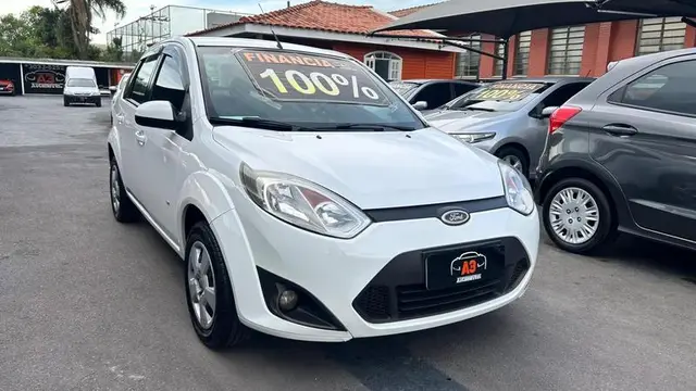 Carro Ford Fiesta Sedan 2014 SE 1.6 Rocam (Flex)