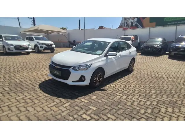 Carro Chevrolet Onix Plus 2025 LT 1.0