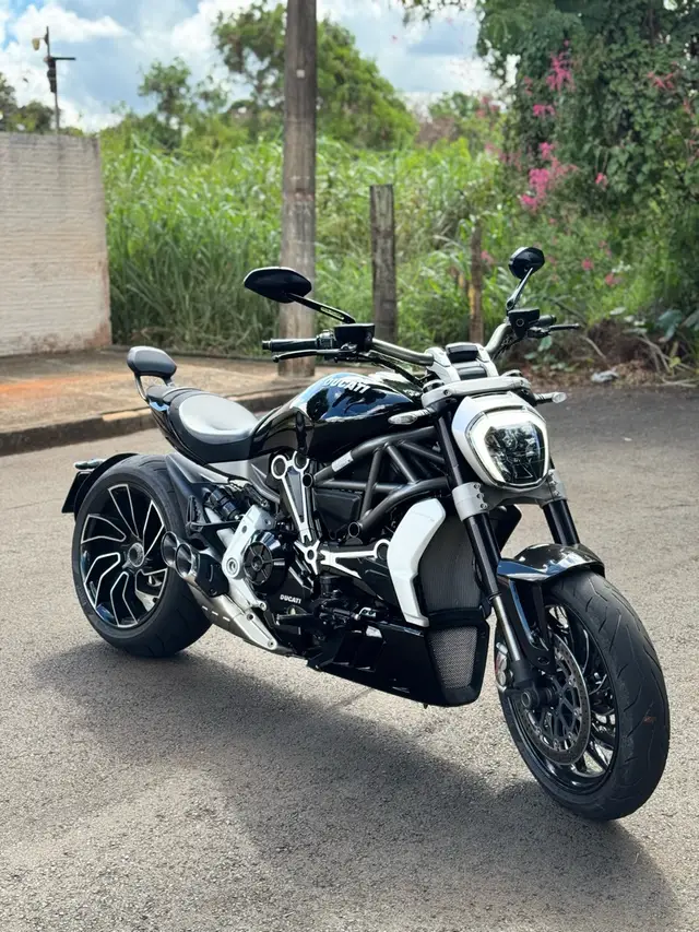 Moto Ducati Diavel 2020 1260S