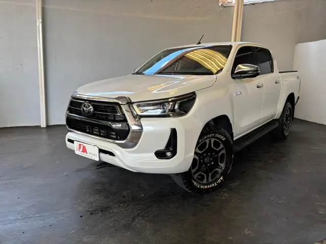 Carro Toyota Hilux Cabine Dupla 2024 SRX 4x4 2.8 Diesel