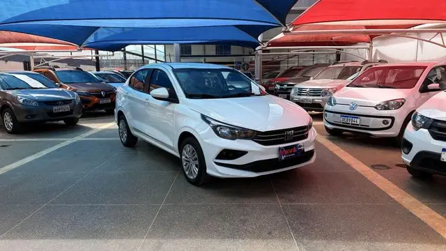 Carro Fiat Cronos 2023 Drive 1.3 (Flex) MT