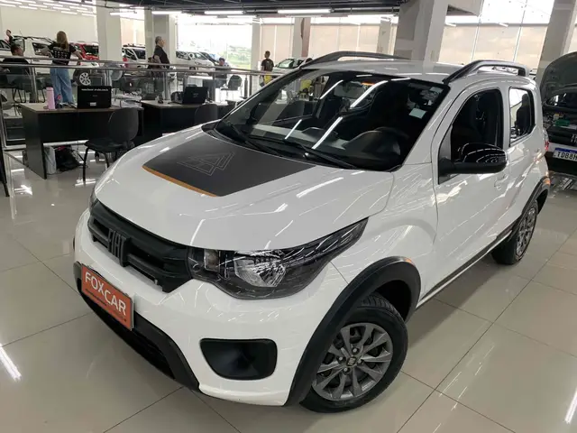 Carro Fiat Mobi 2024 Trekking 1.0