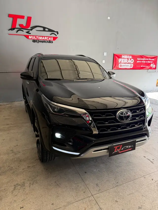 Carro Toyota SW4 2021 SRX 2.8 turbodiesel 7L 4x4 (Aut)