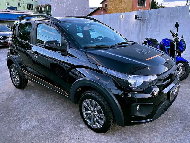 Carro Fiat Mobi 2025 Trekking 1.0