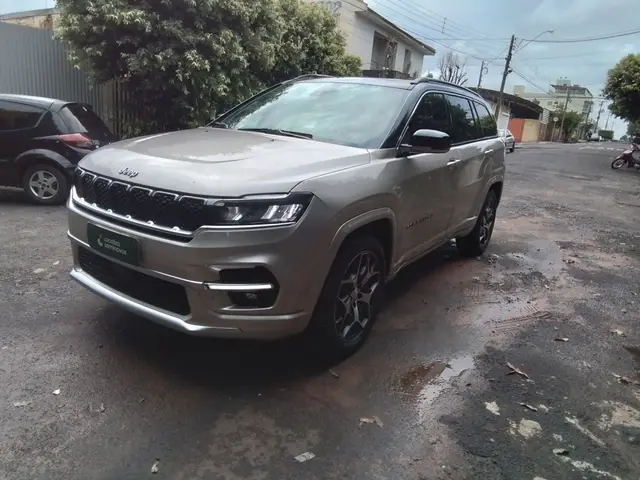 Carro Jeep Commander 2025 Overland 1.3 T270