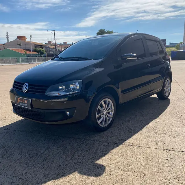 Carro Volkswagen Fox 2014 1.6 VHT (Flex)