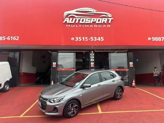 Carro Chevrolet Onix 2025 LT 1.0 Turbo