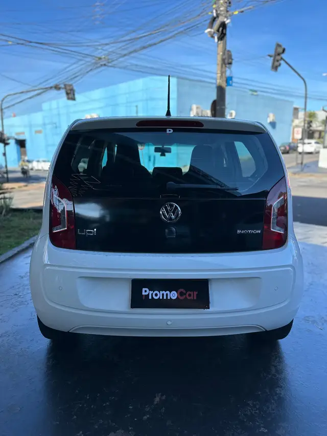 Carro Volkswagen Up! 2016 1.0 12v E-Flex move up! I-Motion 4p
