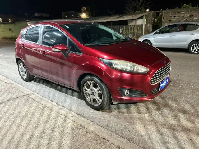 Carro Ford Fiesta Hatch 2016 1.6 (Flex)