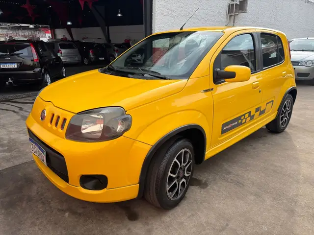 Carro Fiat Uno 2012 Sporting 1.4 8V (Flex) 4p
