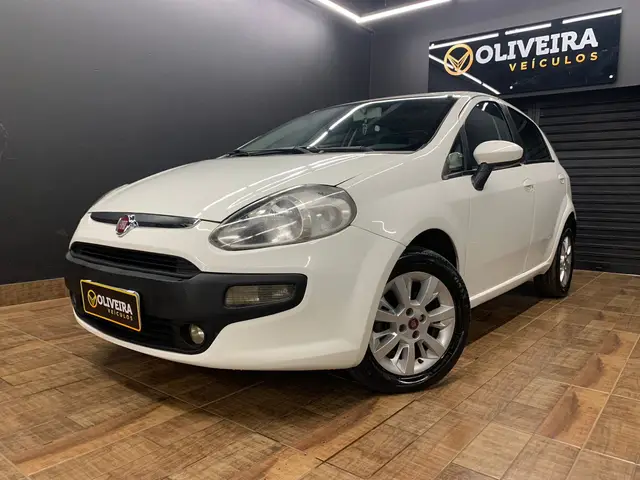 Carro Fiat Punto 2013 Attractive 1.4 (Flex)