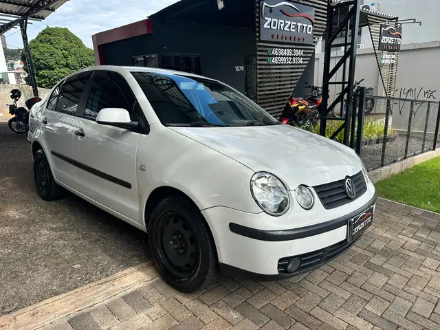 Carro Volkswagen Polo Sedan 2006 1.6 8V (Flex)