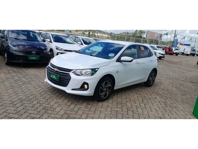 Carro Chevrolet Onix 2025 LT 1.0