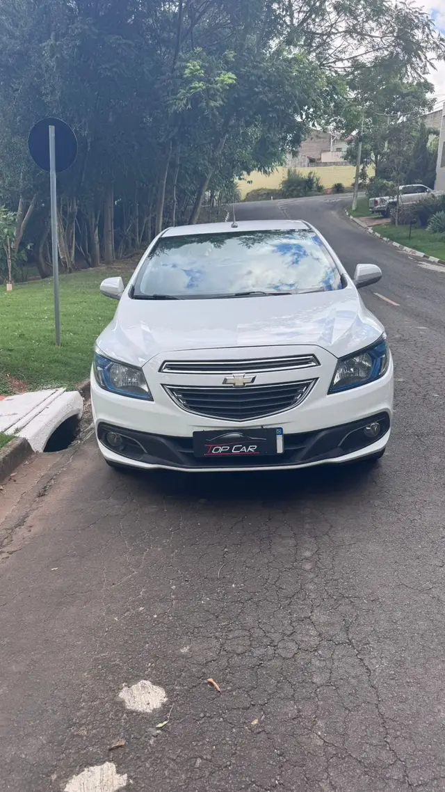 Carro Chevrolet Onix 2014 1.4 LTZ SPE/4 (Aut)