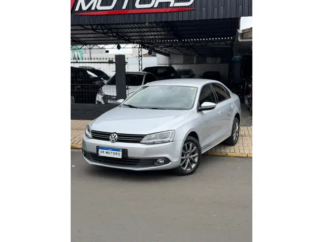 Carro Volkswagen Jetta 2013 2.0 Comfortline Tiptronic (Flex)