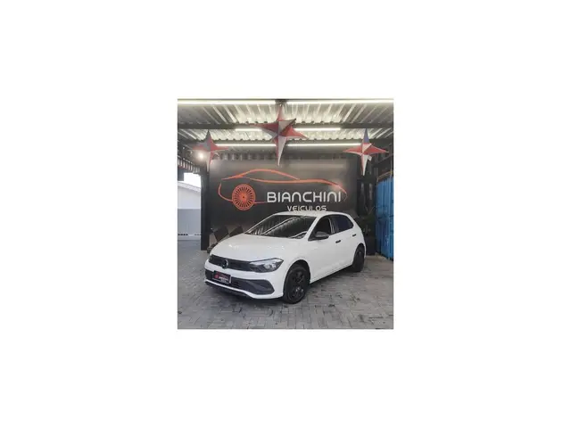 Carro Volkswagen Polo 2025 Track 1.0 Flex 12V 5p