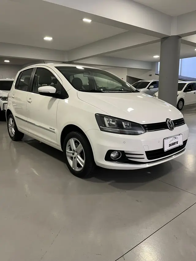 Carro Volkswagen Fox 2016 1.6 16v MSI Highline (Flex)