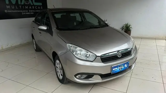 Carro Fiat Grand Siena 2013 Evo Attractive 1.4 8V (Flex)