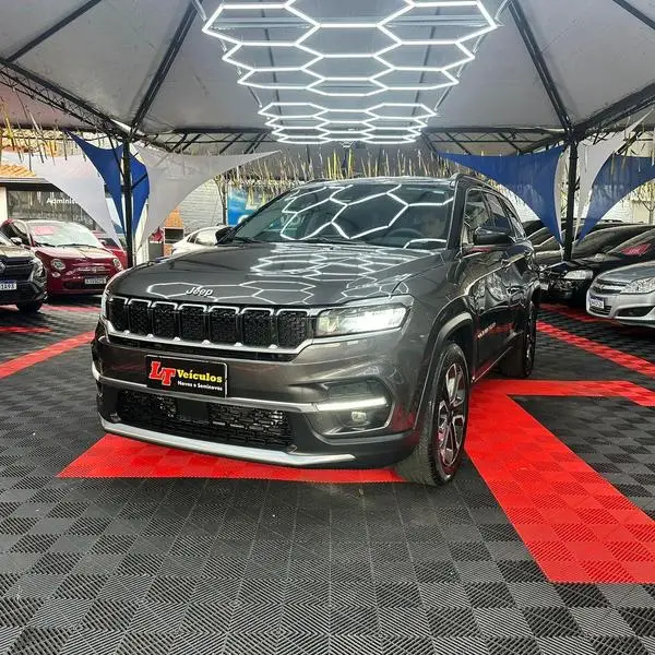 Carro Jeep Commander 2023 Limited 1.3 T270
