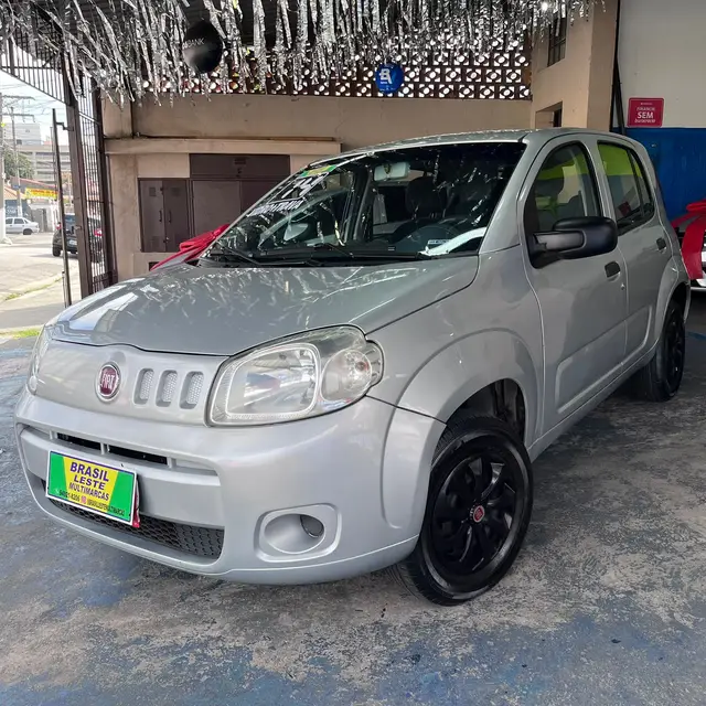 Carro Fiat Uno 2014 Vivace College 1.0 8V (Flex) 4p