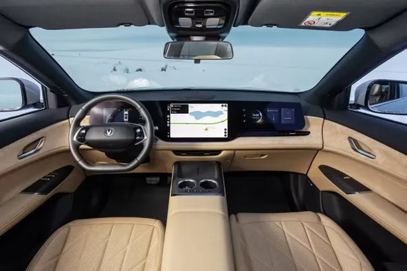 CAOA lança SUV de R$ 200 mil com 37 polegadas em telas