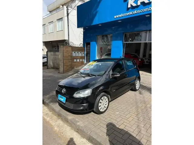 Carro Volkswagen Fox 2014 1.0 TEC (Flex) 4p