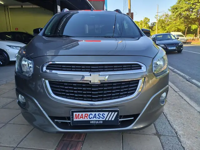 Carro Chevrolet Spin 2014 Advantage 5S 1.8 (Flex) (Aut)