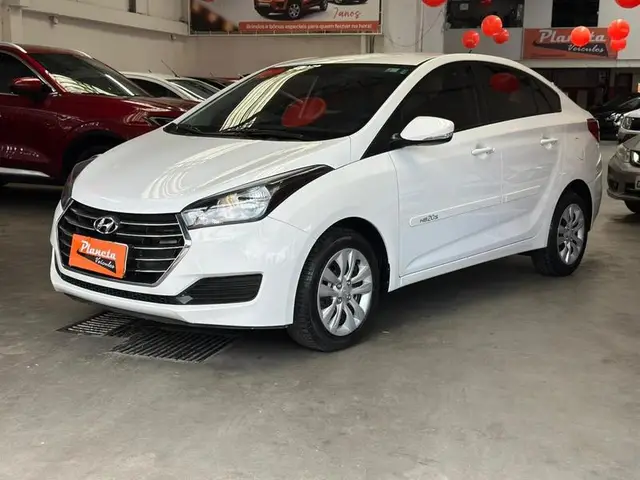 Carro Hyundai HB20S 2017 1.0 Comfort Plus (Flex)