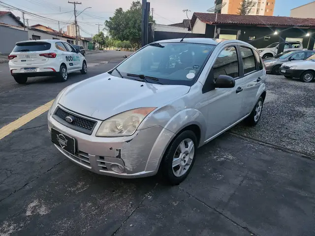 Carro Ford Fiesta Hatch 2009 1.0 (Flex)