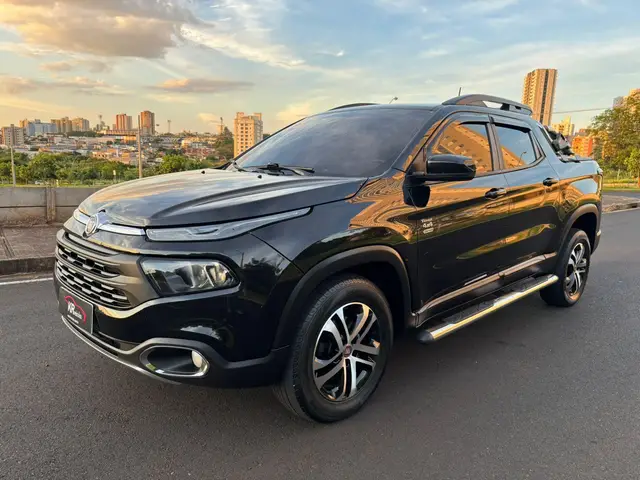 Carro Fiat Toro 2019 2.0 TDI Freedom Auto 4WD (Diesel)