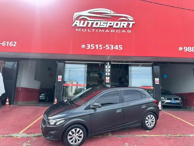 Carro Chevrolet Onix 2017 1.4 LT SPE/4 (Aut)