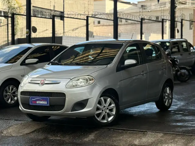 Carro Fiat Palio 2013 Attractive 1.4 8V (Flex)