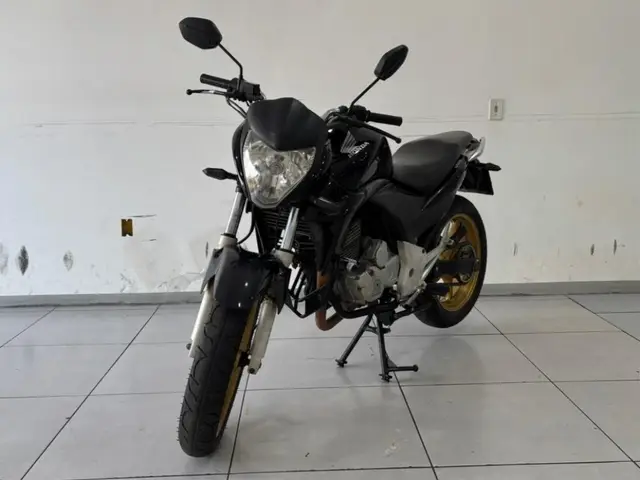 Moto Honda CB 300R 2015 Standard