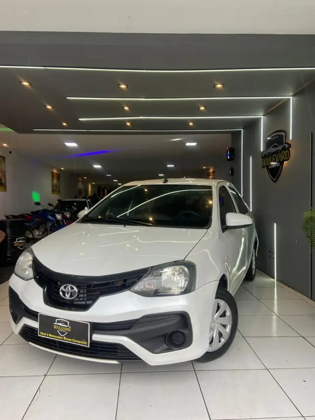 Carro Toyota Etios Sedan 2021 X 1.5 (Aut) (Flex)