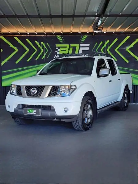 Carro Nissan Frontier 2012 LE 4x4 2.5 16V (cab. dupla) (aut)