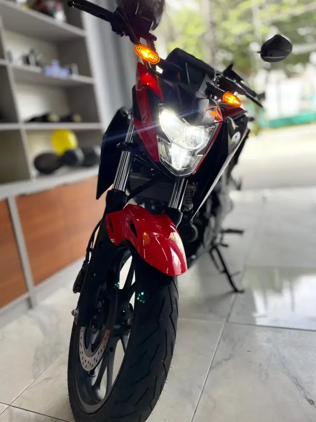 Moto Honda CB 300F Twister 2024 (ABS)