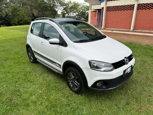 Carro Volkswagen CrossFox 2012 1.6 VHT (Flex)