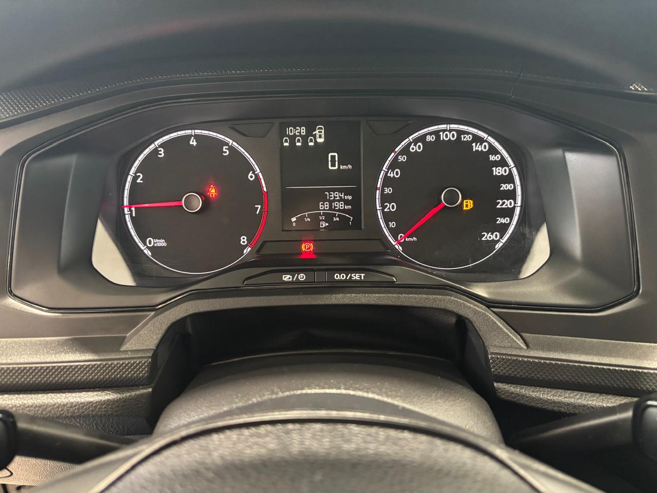 vw - volkswagen polo track 1.0 flex 12v 5p