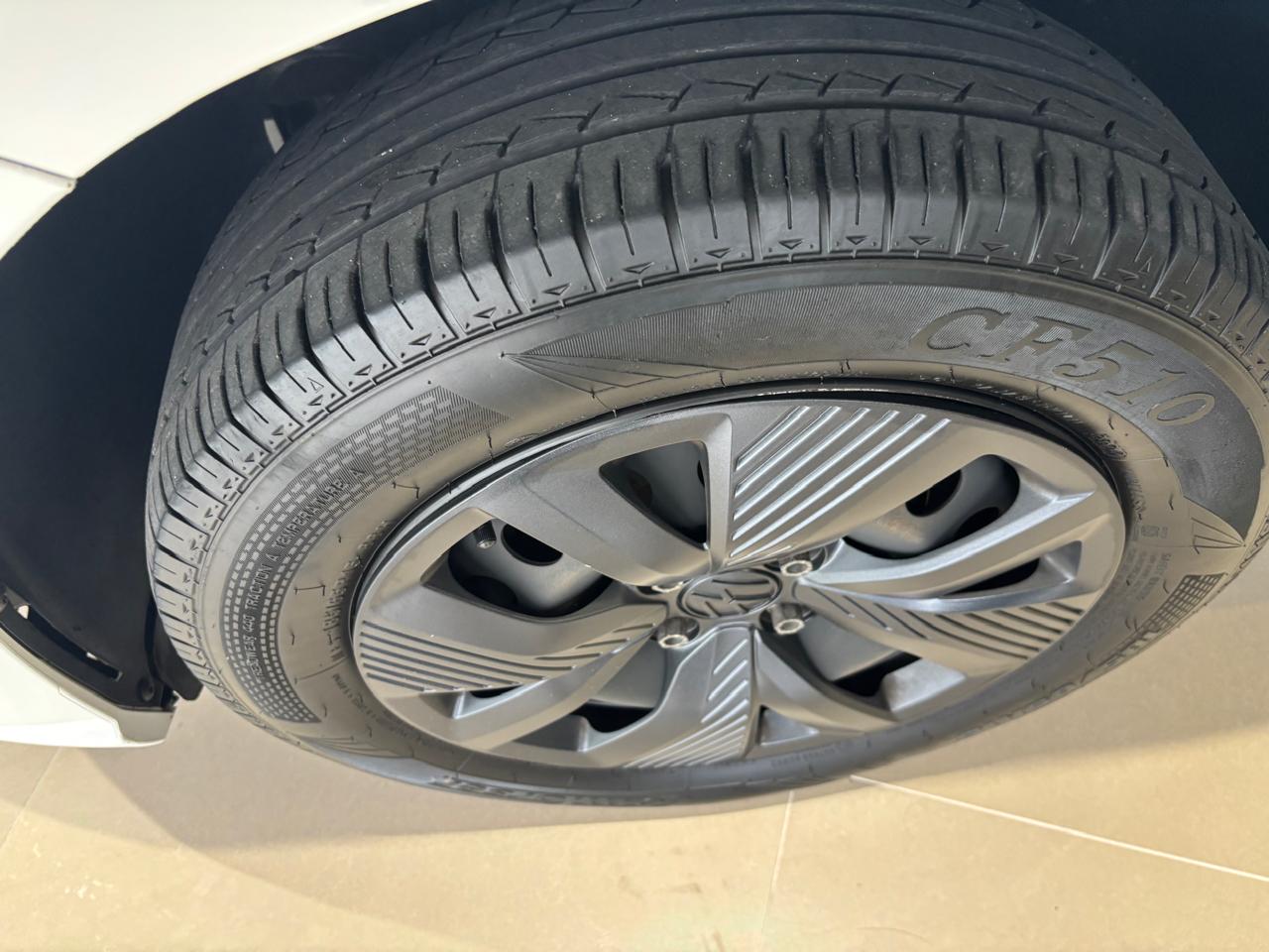 vw - volkswagen polo track 1.0 flex 12v 5p