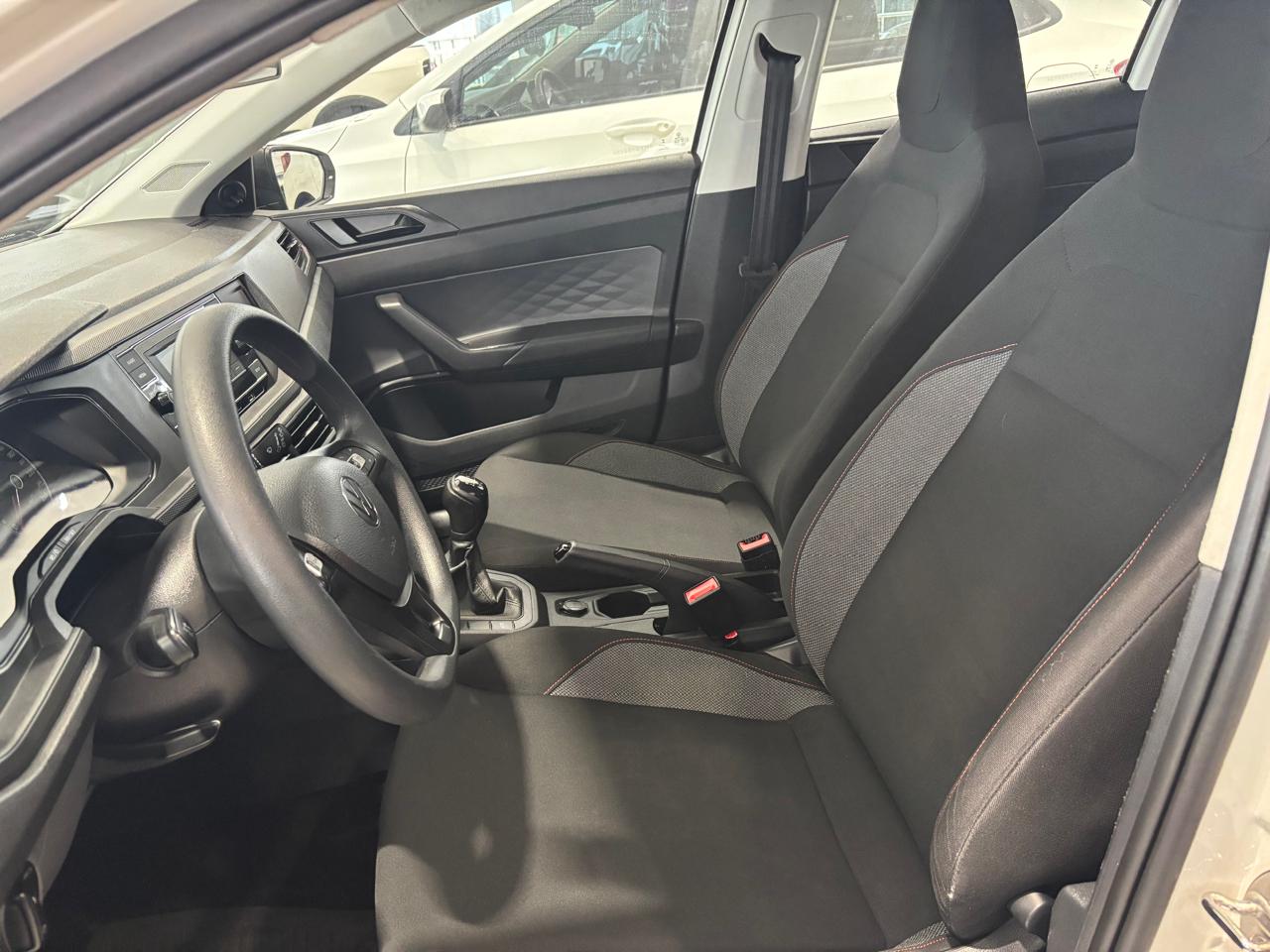 vw - volkswagen polo track 1.0 flex 12v 5p