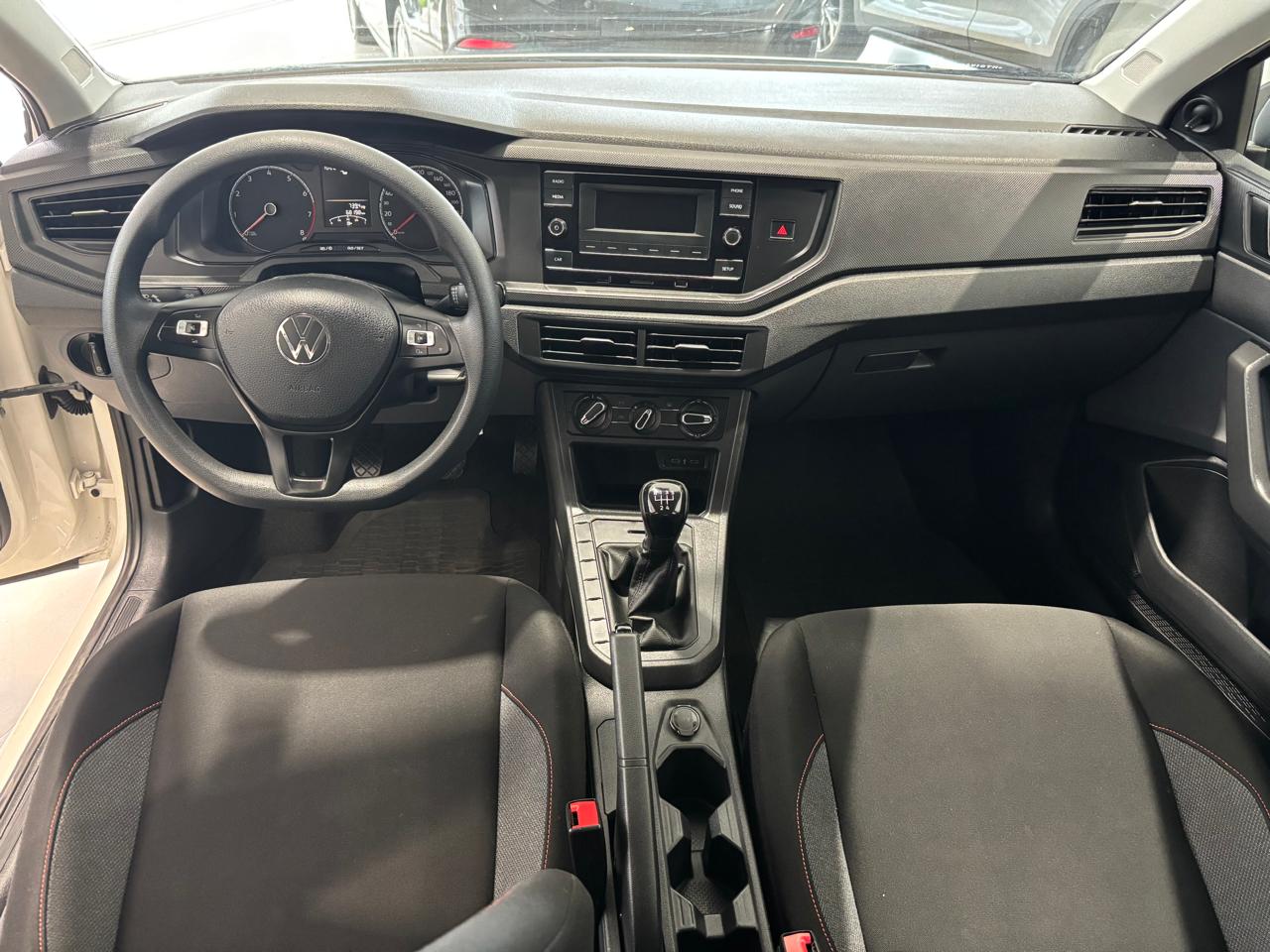 vw - volkswagen polo track 1.0 flex 12v 5p