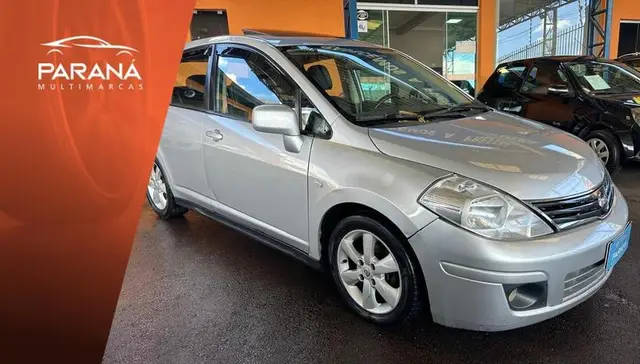 Carro Nissan Tiida 2011 SL 1.8 (flex)