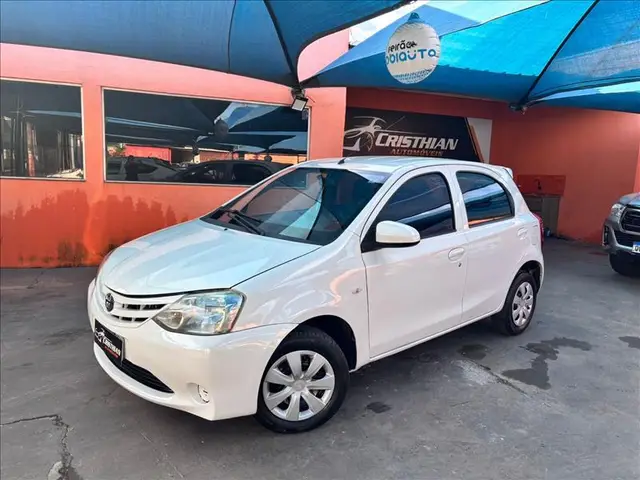 Carro Toyota Etios 2016 X 1.3 (Flex)